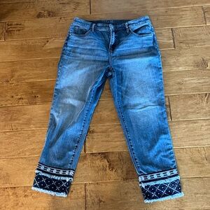 Chico’s So Slimming Girlfriend Slim Leg Crop jeans embroidered edge size 10